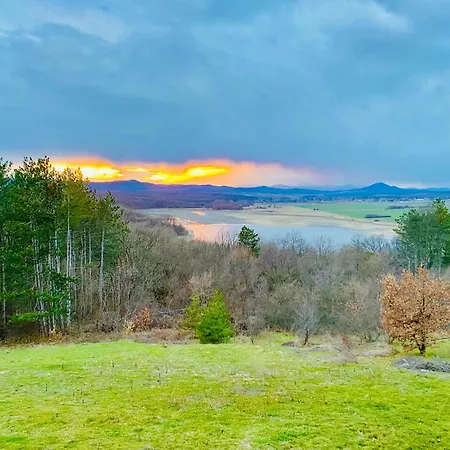 манастирчето-книжовник Lodge