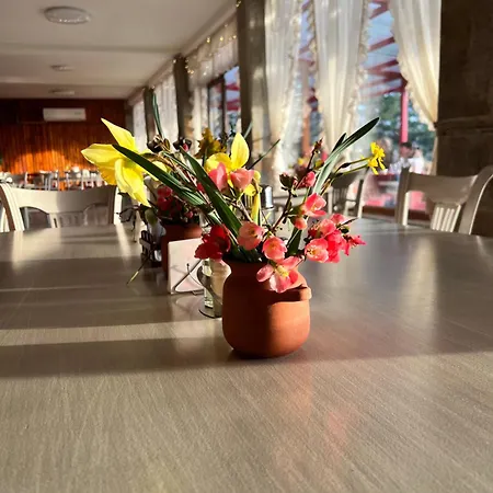 манастирчето-книжовник Хижа