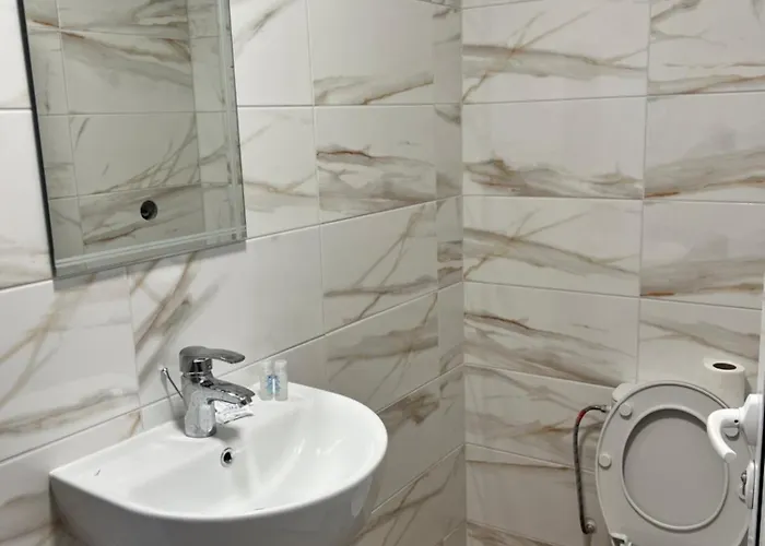 Jaktstuga манастирчето-книжовник *