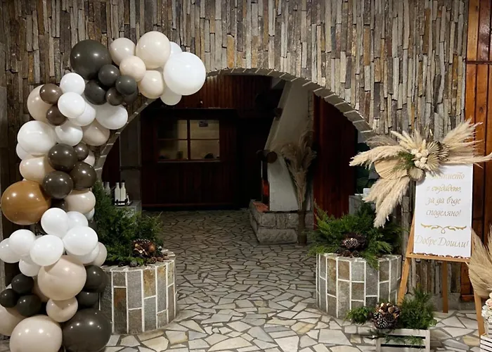 Jaktstuga манастирчето-книжовник *