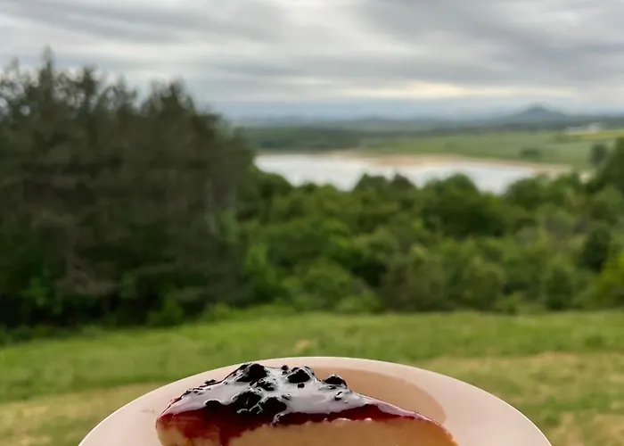 манастирчето-книжовник Jaktstuga Chaskovo